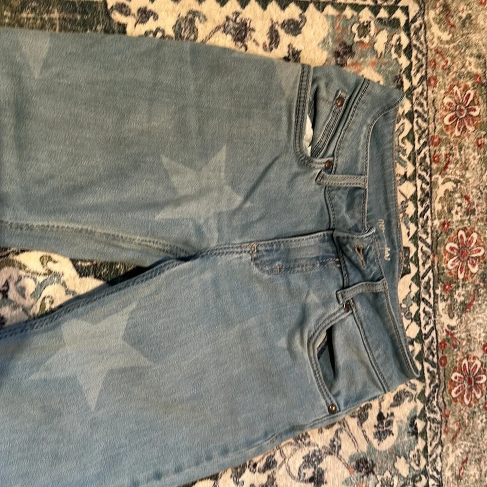 Wrangler Lightwash Star Jeans - Picture 2 of 5